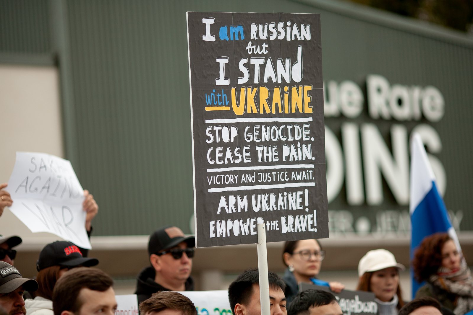“I am Russian but I stand with Ukraine” sign at a rally supporting Ukraine in Bellevue